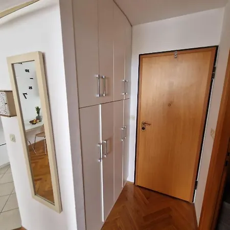 Ivan Apartment *